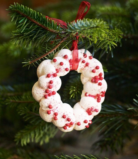 Meringue Christmas tree decorations