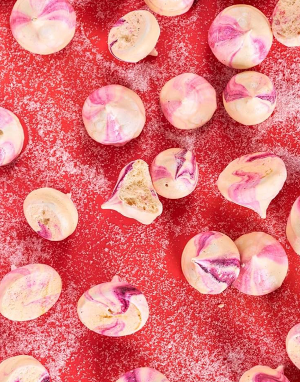 Meringue kisses