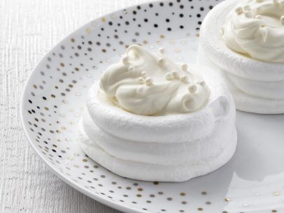 Meringue nests