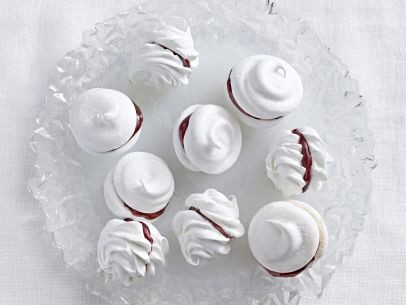 Meringue sandwiches
