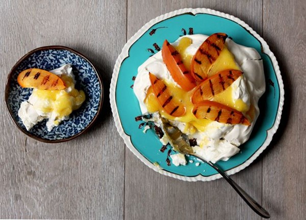 Meringue with yuzu curd and griddled persimmon