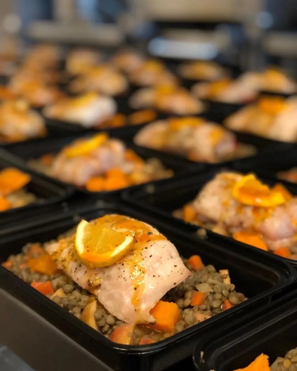 Merluza and green lentil stew with orange emulsion 