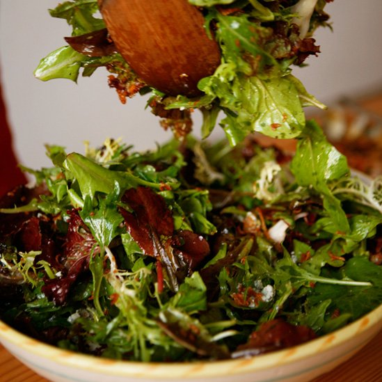 Mesclun salad with fried shallots and blue cheese