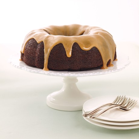 Mexican chocolate with spiced dulce de leche bundt-style cake 