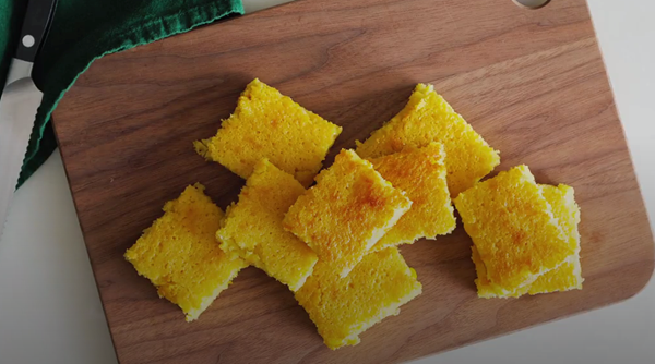 Mexican corn bread (Pan de elote)