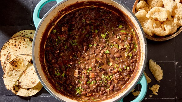 Mexican cowboy beans (Frijoles charros)
