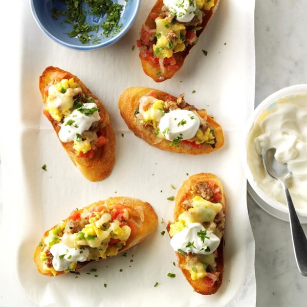 Mexican sausage crostini 