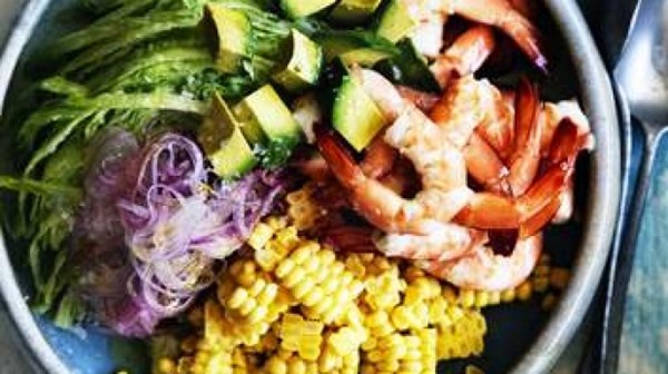 Mexican-style king prawn cocktails 
