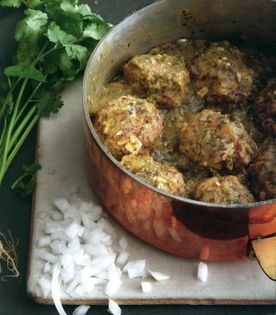 Mexican-style meatballs (Albóndigas en salsa verde)