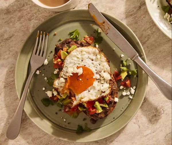 Mexican-style molletes with crispy eggs