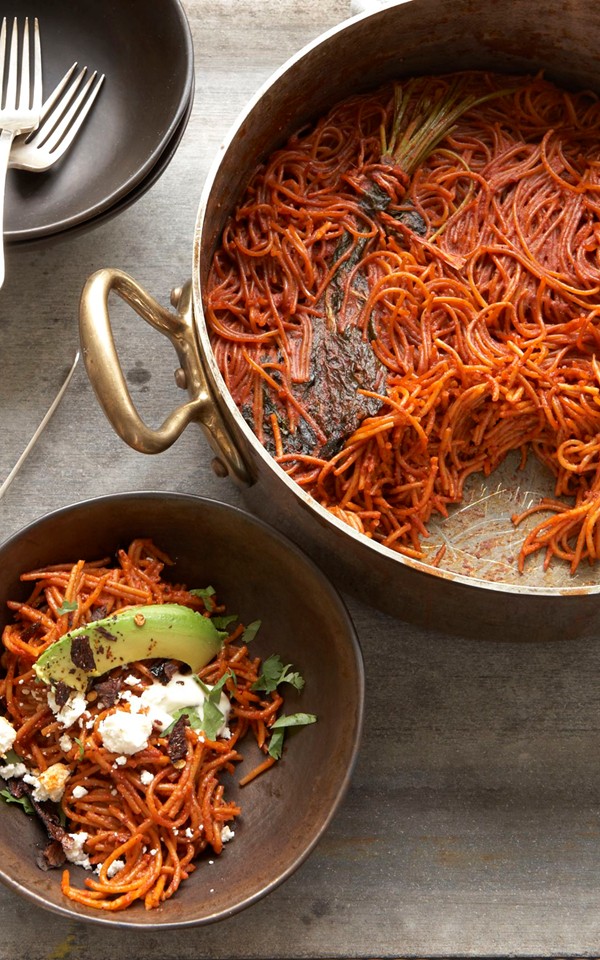 Mexican-style noodles (Fideos secos)