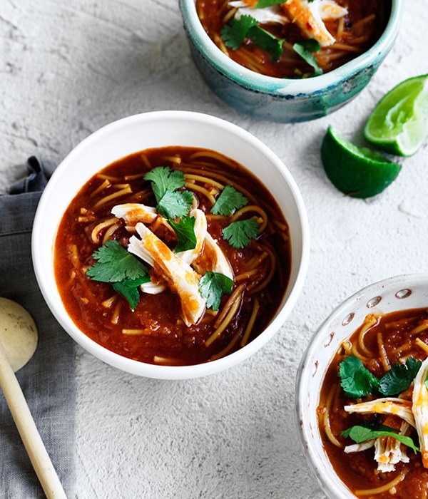Mexican tomato and noodle soup (Sopa de fideos)