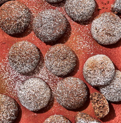 Mexican wedding cookies (Chocolate polvorones)