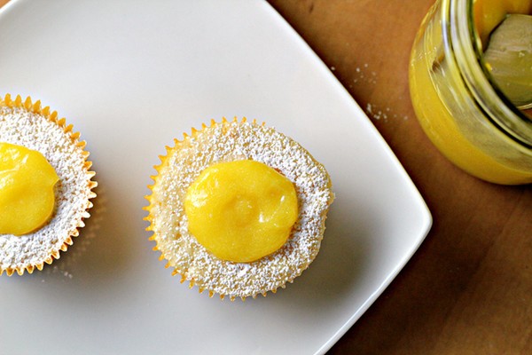 Meyer lemon cupcakes with meyer lemon curd