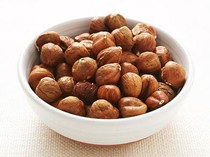 Mezzaluna nut cookies