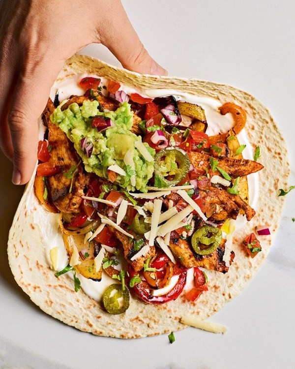 Mia’s classic chicken fajitas 