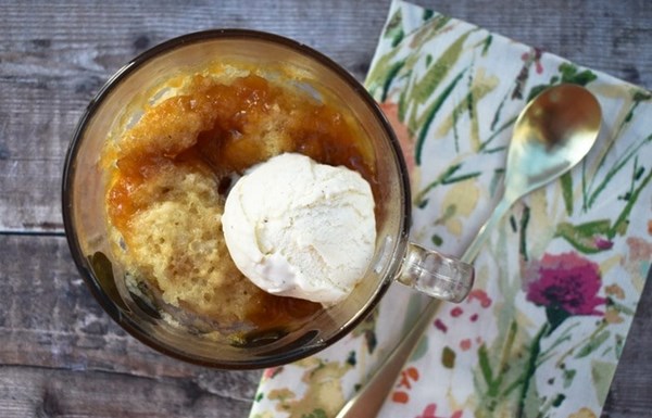 Microwave golden syrup sponge pudding