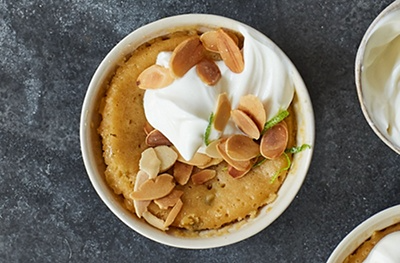 [Microwave] passion fruit mug cakes