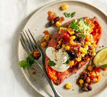 Microwave sweet potato & black bean chilli