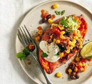 Microwave sweet potato & black bean chilli