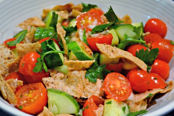 Middle Eastern bread salad (Fattoush)