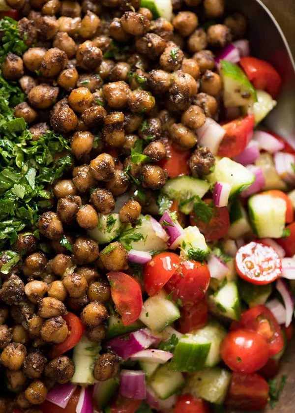 Middle Eastern chickpea salad