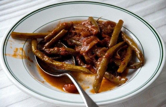 Middle-Eastern slow cooked green beans