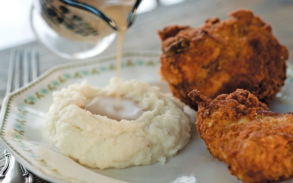 Midwestern fried chicken and gravy