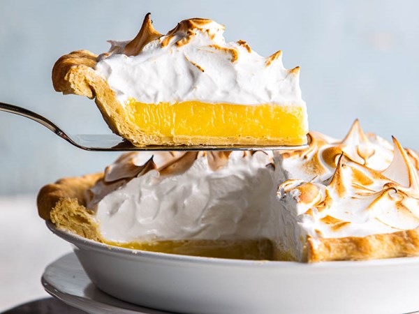 Mile-high lemon meringue pie [pie dough; Swiss meringue]
