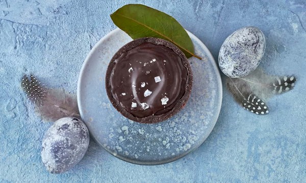 Milk chocolate and bay leaf tarts