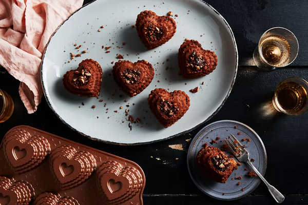 Milk chocolate mini bundt cakes