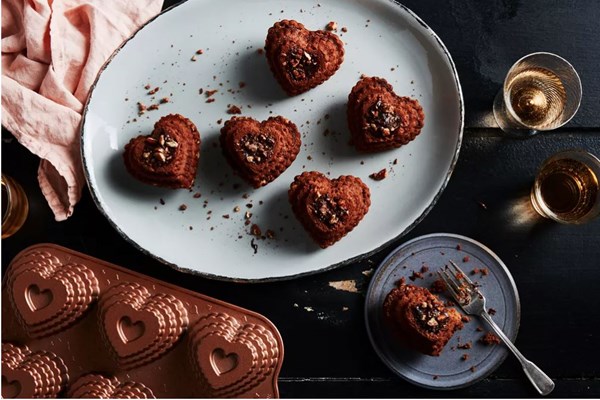 Milk chocolate mini bundt cakes