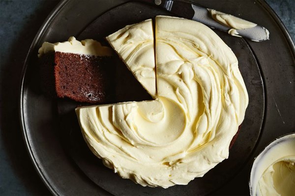 Milk chocolate mud cake, white chocolate frosting