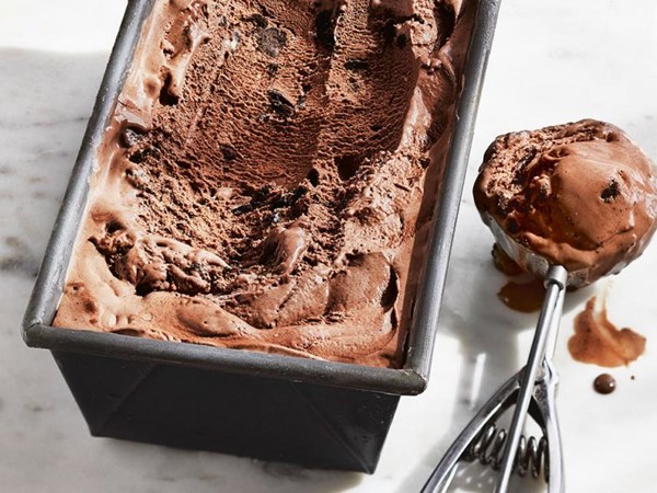 Milk chocolate Oreo ice cream