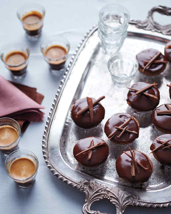 Milk-chocolate pudding cupcakes