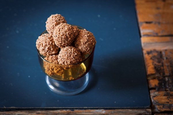  Milk chocolate, soy sauce and Urfa chilli caramel truffle