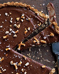 Milk-chocolate tart with pretzel crust