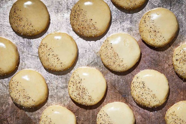 Milk punch cornmeal cookies 