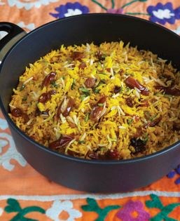 Milk-steamed rice with dates + raisins (Shir pilau-e Kermani)