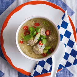Millet and mung bean congee with pork meatballs