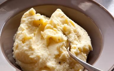 Millet-cauliflower "mashed potatoes"