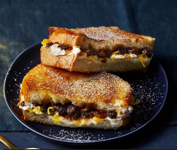 Mince pie toastie
