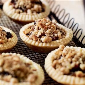 Mince pies with hazelnut streusel topping