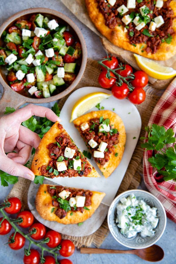 Mince pizza (Lahmacun)