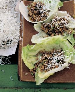 Minced duck wrapped in lettuce