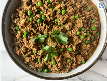 Minced meat with peas and fresh coriander (Keema mattar)