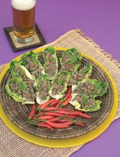 Minced warm beef salad