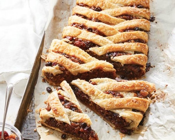 Mincemeat braid [quick puff pastry, mincemeat filling]