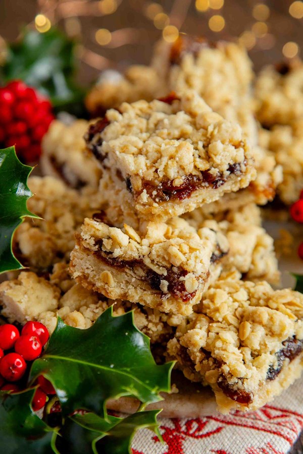 Mincemeat crumble bars