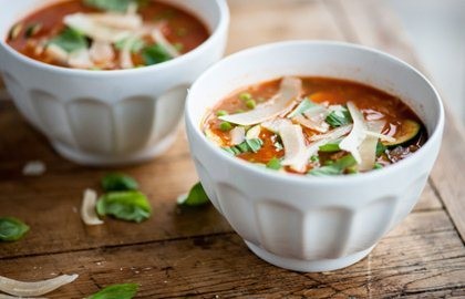 Minestrone soup with courgettes